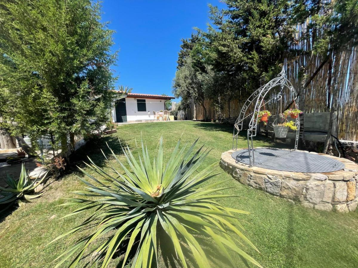 Casa Vacanze SantʼAntìoco Exteriör bild
