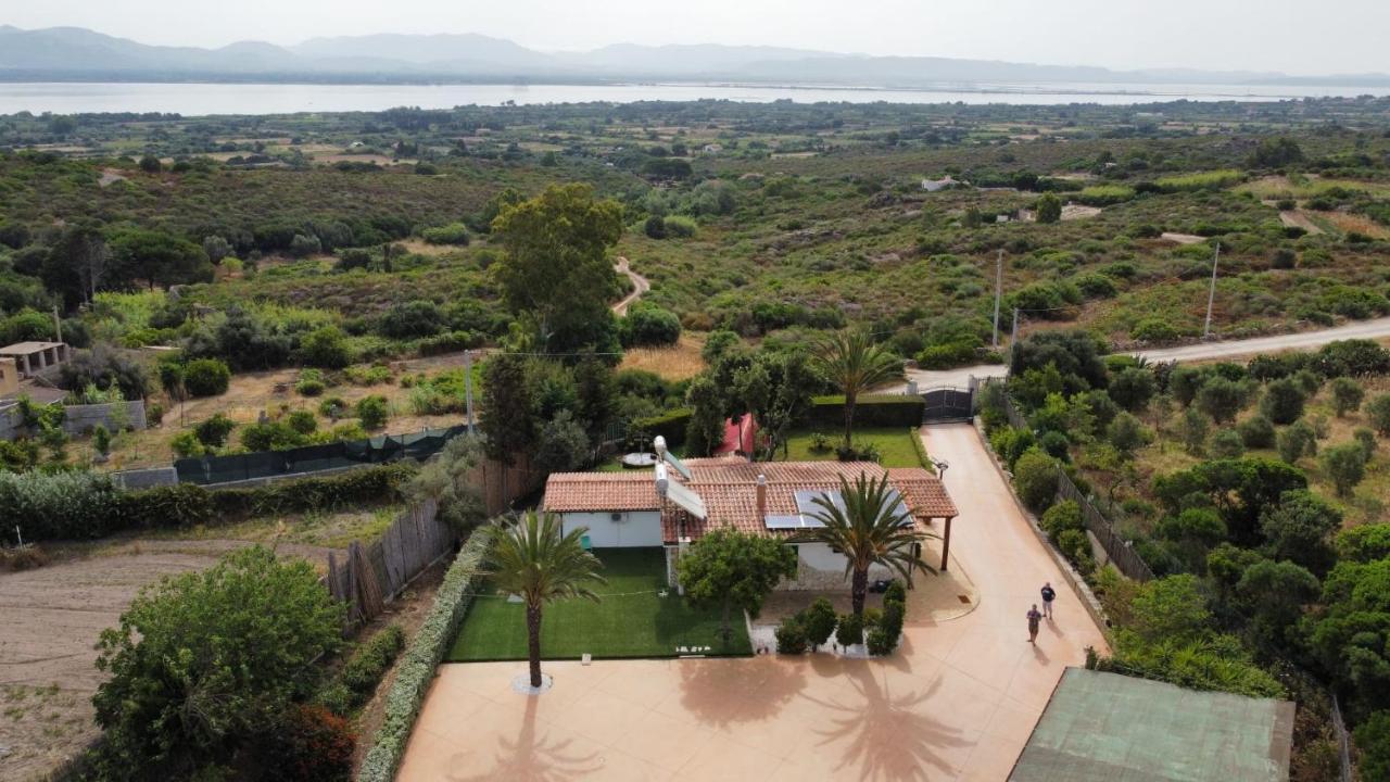 Casa Vacanze SantʼAntìoco Exteriör bild