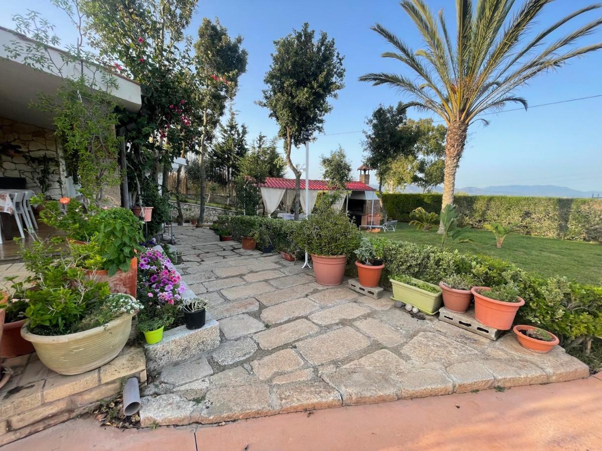 Casa Vacanze SantʼAntìoco Exteriör bild