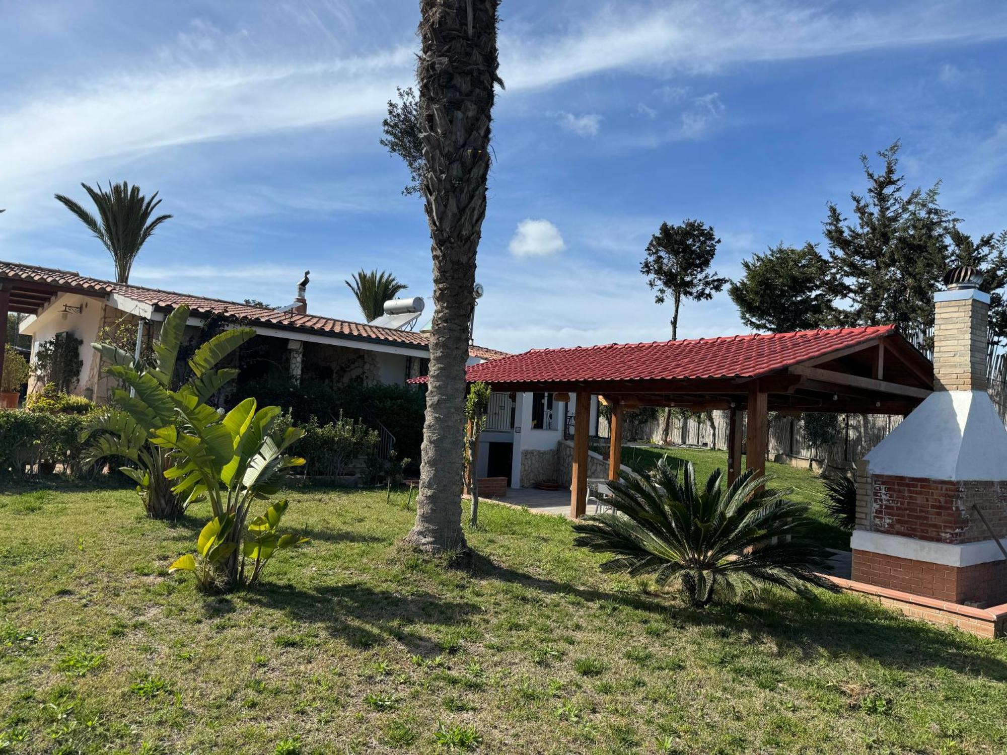 Casa Vacanze SantʼAntìoco Exteriör bild