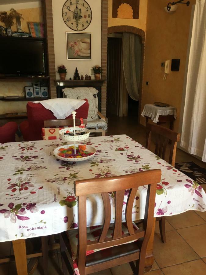 Casa Vacanze SantʼAntìoco Exteriör bild