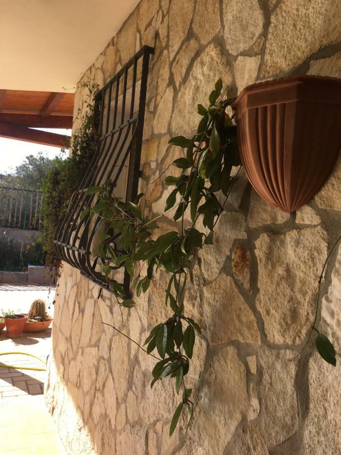 Casa Vacanze SantʼAntìoco Exteriör bild